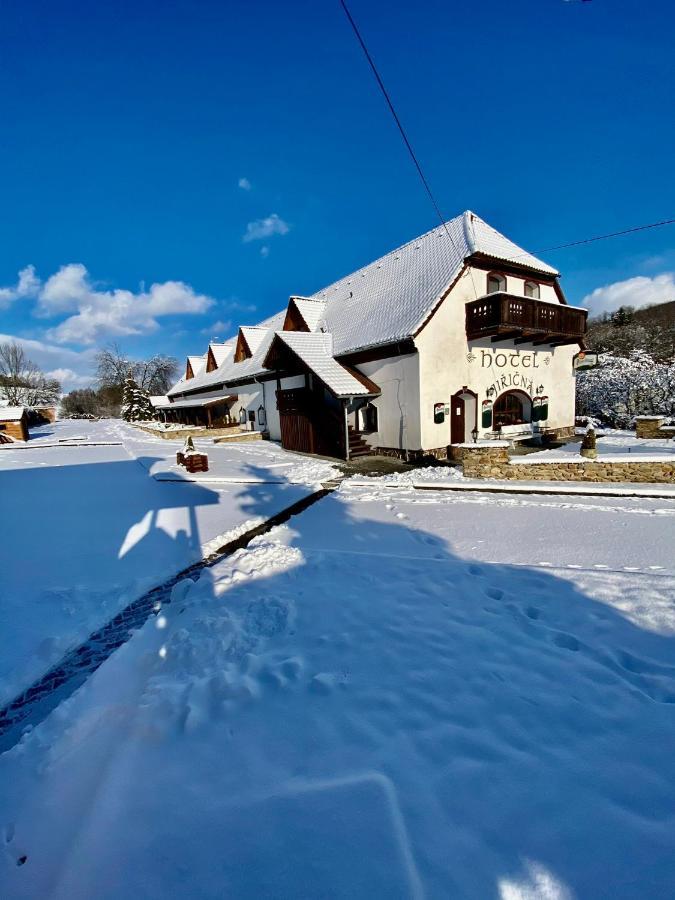 Hotel Jiřičná Sušice Exteriér fotografie